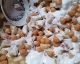 A picture of step 2 of Cream chat with nuts.