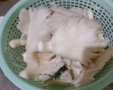 Foto langkah ke 1 dari resep 37. Jamur tiram goreng.