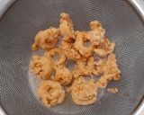 Foto langkah ke 5 dari resep Cumi Goreng Tepung Krispi.
