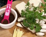 Hình bước làm 1 của món Đậu hủ sốt nấm đùi gà mini và kỷ tử