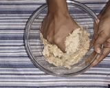 A picture of step 2 of Masala Methi Thepla.