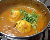 A picture of step 9 of Egg curry.