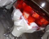 صورة لخطوة 4 من وصفة تحلية الكريمة والفريز 🍓🍓