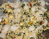 Foto langkah ke 4 dari resep Nasi Goreng Daun Mengkudu.