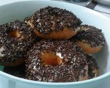 Foto langkah ke 11 dari resep Donat empuk irrrittt Bingiiitt.