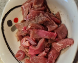 Foto del paso 3 de la receta: Tiras de ternera salteadas con pimientos italianos y cebolla