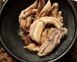 Foto del paso 8 de la receta: Montadito de huevas de sardinas, marinadas en sal y zumo limón