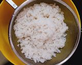 A picture of step 1 of Corn cheese stuffed flattened rice balls.