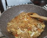 Foto langkah ke 5 dari resep Bihun Goreng (tapi direbus 😁).