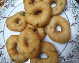 A picture of step 5 of Medu Vada.