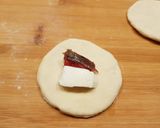 Foto del passaggio 4 della ricetta Panzerotti baresi fritti con alici