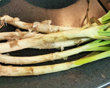 Foto del paso 1 de la receta: Pastel de Calçots  y Bacon con  salsa Romesco