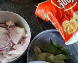 A picture of step 1 of Rava Upma.