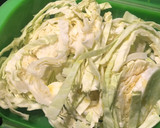 Foto del paso 1 de la receta: Tortillón de repollo en el microondas