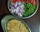 A picture of step 2 of Vermicelli upma.