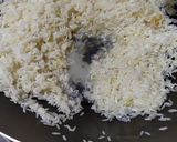 Foto langkah ke 2 dari resep Chicken Rice with Rice Cooker.