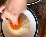 Foto del paso 2 de la receta: Milanesitas de zapallo