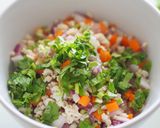 รูปขั้นตอนการทำที่ 2 ของ ลาบไก่ทรงเครื่อง (สูตรเจ็บจี๊ด)