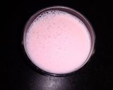 A picture of step 2 of Strawberry Milkshake.