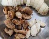 A picture of step 1 of Banana fig smoothie.