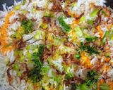 चिकन बिर्याणी (chicken birayni recipe in marathi) रेसिपी स्टेप 3 फोटो 
