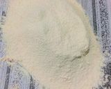 A picture of step 3 of Baisan,Till aur Gondh ka Halwah.