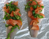 Foto del paso 4 de la receta: 🐟 Lubina con verduras🍅🫑 en papillote🦋