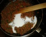A picture of step 4 of Minced meat and fried rice.