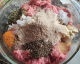 Foto del paso 1 de la receta: Rollo de carne sorpresa