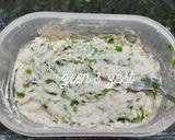 A picture of step 3 of Medu Vadas with Spring Onions.