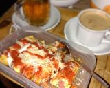 Foto langkah ke 5 dari resep Sosis Telur Plus Sayuran ToppIng Keju.