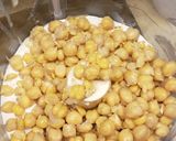 A picture of step 8 of Hummus.