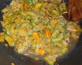 Foto langkah ke 4 dari resep Tumis Paria Kecap.