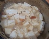 Foto langkah ke 2 dari resep Sup Kue Ikan Wortel.
