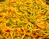 Foto del paso 7 de la receta: Espagueti de calabacín con langostinos 🦐🥒 Calapasta (Para 2 personas)