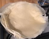 Une image de l'étape 1 de Tarte feuilletée au bœuf, légumes du jardin, tome et crème.