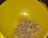 Foto langkah ke 1 dari resep Oseng Teri Lombok Hijau.