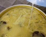 Foto langkah ke 5 dari resep Soup Ayam Jamur Jagung Manis.