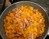 Foto del passaggio 1 della ricetta Riso bollito con pollo avanzato e peperone giallo e una patata