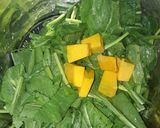 Foto langkah ke 1 dari resep Sayur bening sawi labu pedas.