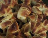 Foto del paso 8 de la receta: Medialunas de manteca