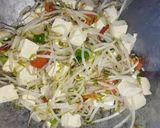 Foto langkah ke 3 dari resep Tumis Tauge Tahu.