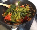 Une image de l'étape 13 de Kai lan aux tomates,carotte,ail et sauce huître.