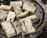A picture of step 1 of Thai style fried rice with vegetables and tofu.