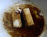 Foto del paso 5 de la receta: Tofu macerado en miel, aceto y soja