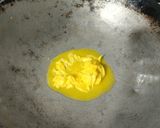 Foto langkah ke 3 dari resep Mac and cheese goreng.