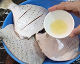 A picture of step 1 of Crispy Fried Fish.