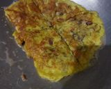 Foto langkah ke 3 dari resep Telur dadar bawang.