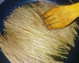 A picture of step 1 of Soyayyiyar taliya.
