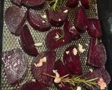 A picture of step 2 of Roasted beetroot with vinegar and pomegranate molasses.
